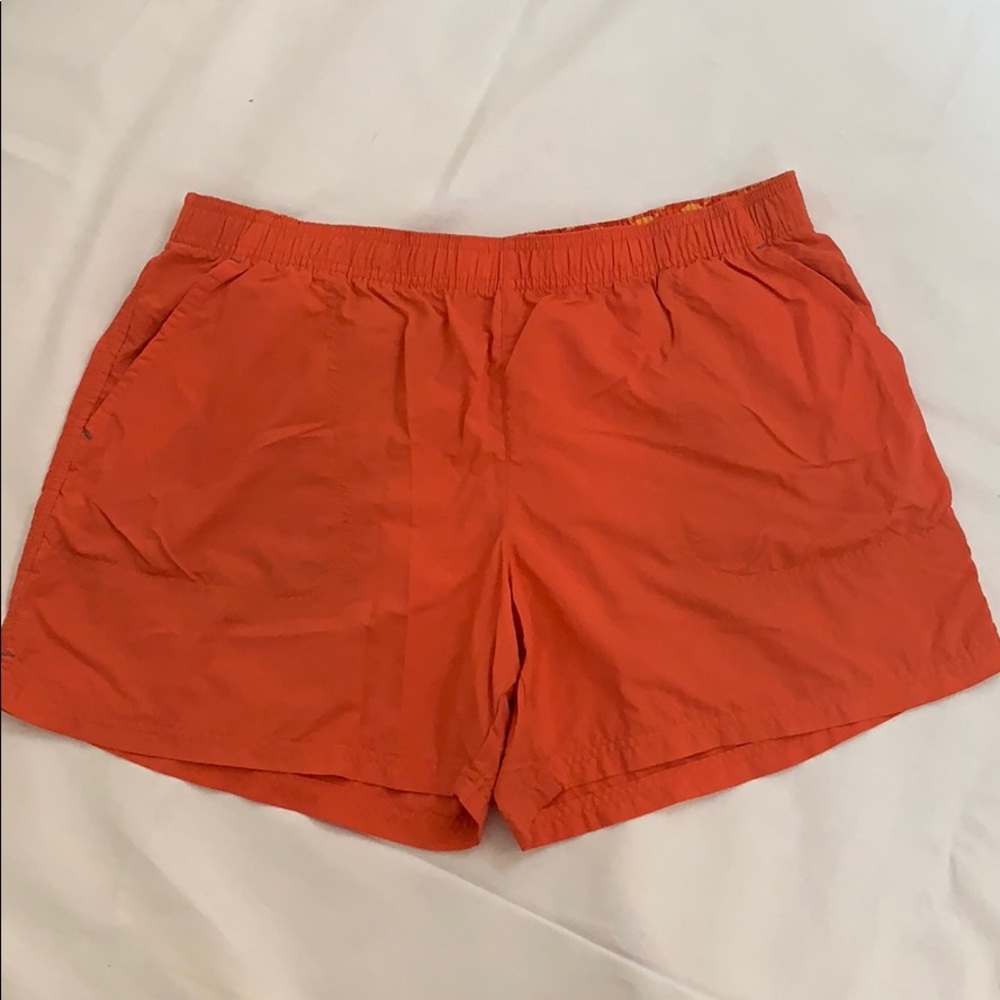 Women’s Columbia shorts